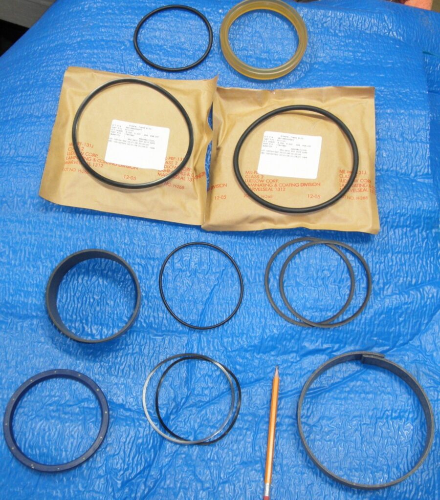 AR100407 John Deere Hydraulic Cylinder Rebuild Kit AR88711 304001117