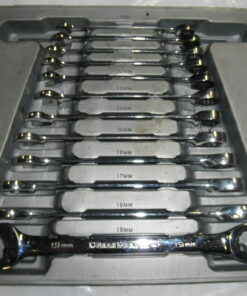 GearWrench 9412 12 Piece 12 Point Ratcheting Combination Metric Wrench Set ***READ*** Wrenches have a few light scratches. No sign of misuse or damage. They all work perfectly. Sizes 8mm-19mm. L4A4