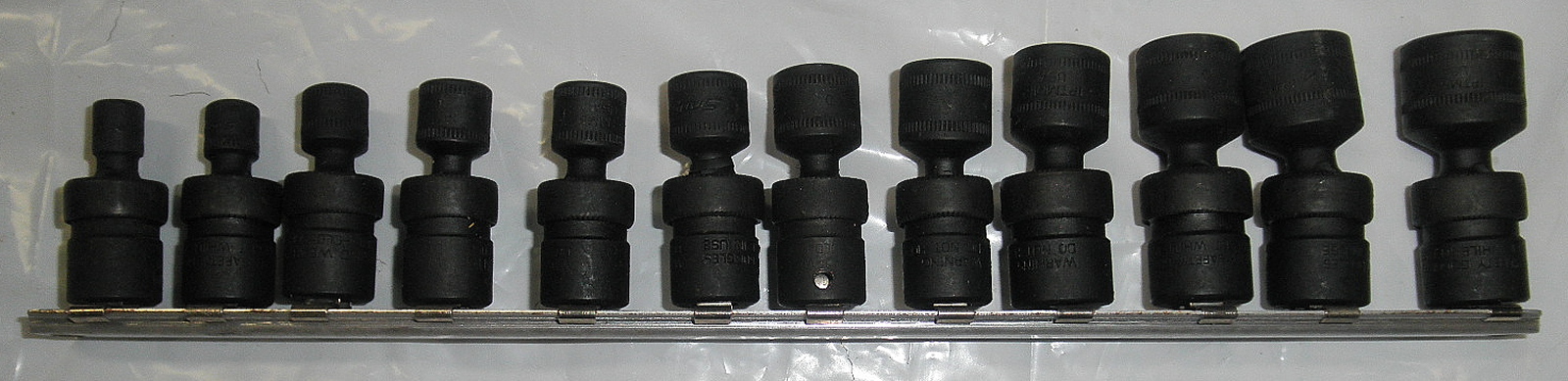 Snap-on 12pc 1/4" Drive 6Pt Metric Impact Swivel Socket Set ***READ*** This set has 2 8mm sockets but is missing a 6mm socket; includes IPTMMA5, 5.5, 7, pair 8s, 9, 10, 11, 12, 13, 14 and 15. only 10 and 13 appear to have been used. Similar to 112IPTMMA. C3D4