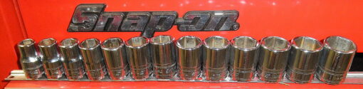 Snap-on 313TWMYA 13Pc. 1/2" Drive 6-Point Metric Flank Drive® Shallow Socket Set 12-24mm 5120-01-429-3566 55719-313TWMYA Contains 1 each chrome plated; 6 point; 1/2 in. female sq drive; standard length; metric sizes 12, 13, 14, 15, 16, 17, 18, 19, 20, 21, 22, 23 and 24MM with socket rail and clips. Used; some light wear, a little dirty. TWM12A TWM13A TWM14A TWM15A TWM16 TWM17 TWM18 TWM19 TWM20 TWM21 TWM22 TWM23 TWM24 GTBD22