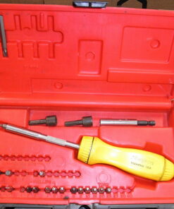 Snap-on SSDMR4A Yellow Ratcheting Screwdriver. Includes 20 Bits, 1 Extension, and PB55 Case. Used; some light wear, a little dirty. Ratchet works properly both directions. 5120-01-335-1485 R1C7