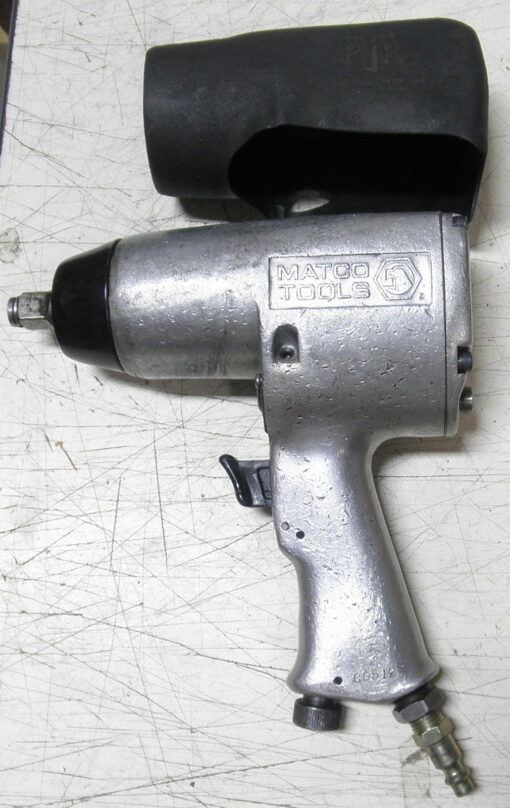 Matco MT1744 1/2" Impact Used; operates properly. Lots of scratches. Protective sleeve from Power Tool Repair and ID code is punched in handle. L3B6