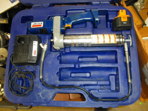 ***READ*** Selling as PARTS ONLY! 1210 Charger and 1 Battery; unable to charge. Selling as PARTS ONLY.