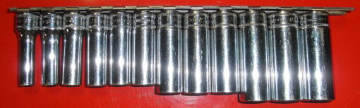 212SFSMY Snap-on 12 pc 3/8" 6-Point Metric Flank Drive® Deep Socket Set (8-19 mm) 5120-01-429-3605 ***READ*** Used; light wear; light scratches in chrome; a little dirty. Contains 1 ea chrome plated; 6 point; 3/8 in. female sq drive; deepwell; metric sizes 8, 9, 10, 11, 12, 13, 14, 15, 16, 17, 18 and 19MM Includes SFSM8 SFSM9 SFSM10 SFSM11 SFSM12 SFSM13 SFSM14 SFSM15 SFSM16 SFSM17 SFSM18 SFSM19 and socket rail. 8-19mm. GTBD6