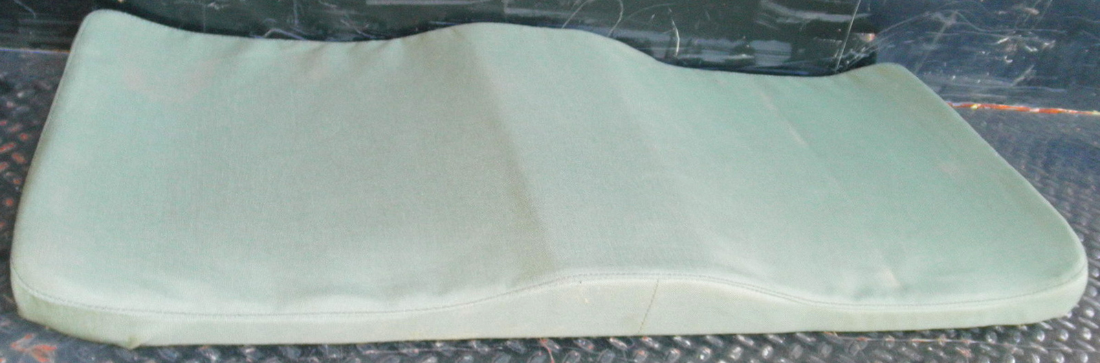 2540-01-479-2021 3310572 Cushion, Seat Back, Vehicular MTVR MK23 - Image 2
