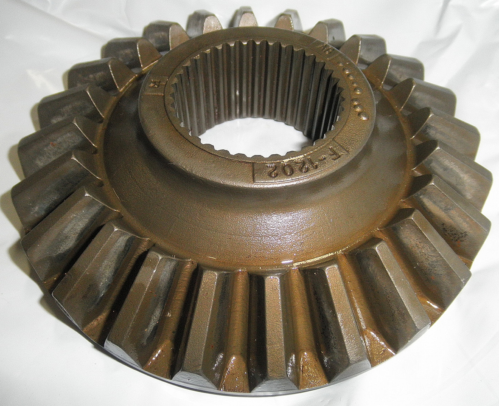 3020-01-363-2415 Bevel Gear Meritor 2234F1202 Navistar 3710584C1 FMTV LMTV CMTV MRAP M1083 M1088 XM1117 ASV 2234-F-1202 ***READ*** USED, Light oxidation, see photos. C3D6