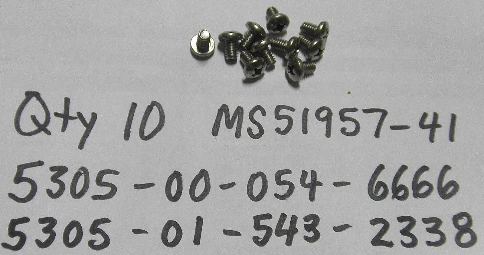 MS51957-41 5305-01-543-2338 5305-00-054-6666 Qty. 10 Machine Screw Oshkosh 7HA980 Raytheon 418293-41 Boeing 112-1052-041 WRD4