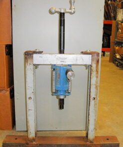 OTC 1063 17-1/2 Ton Hydraulic Push Puller. 938-HY OTC 1062 Push Puller with 4120 Power-Twin Ram. Y15-12 OTC 32118 Adjusting Screw. Y15-13 OTC 24814 Speed Crank. Y15-2C. NSN 5120-01-098-1228 4910-00-708-1487 4320-00-542-3198 ***READ*** USED; No sign of damage or abuse. 3