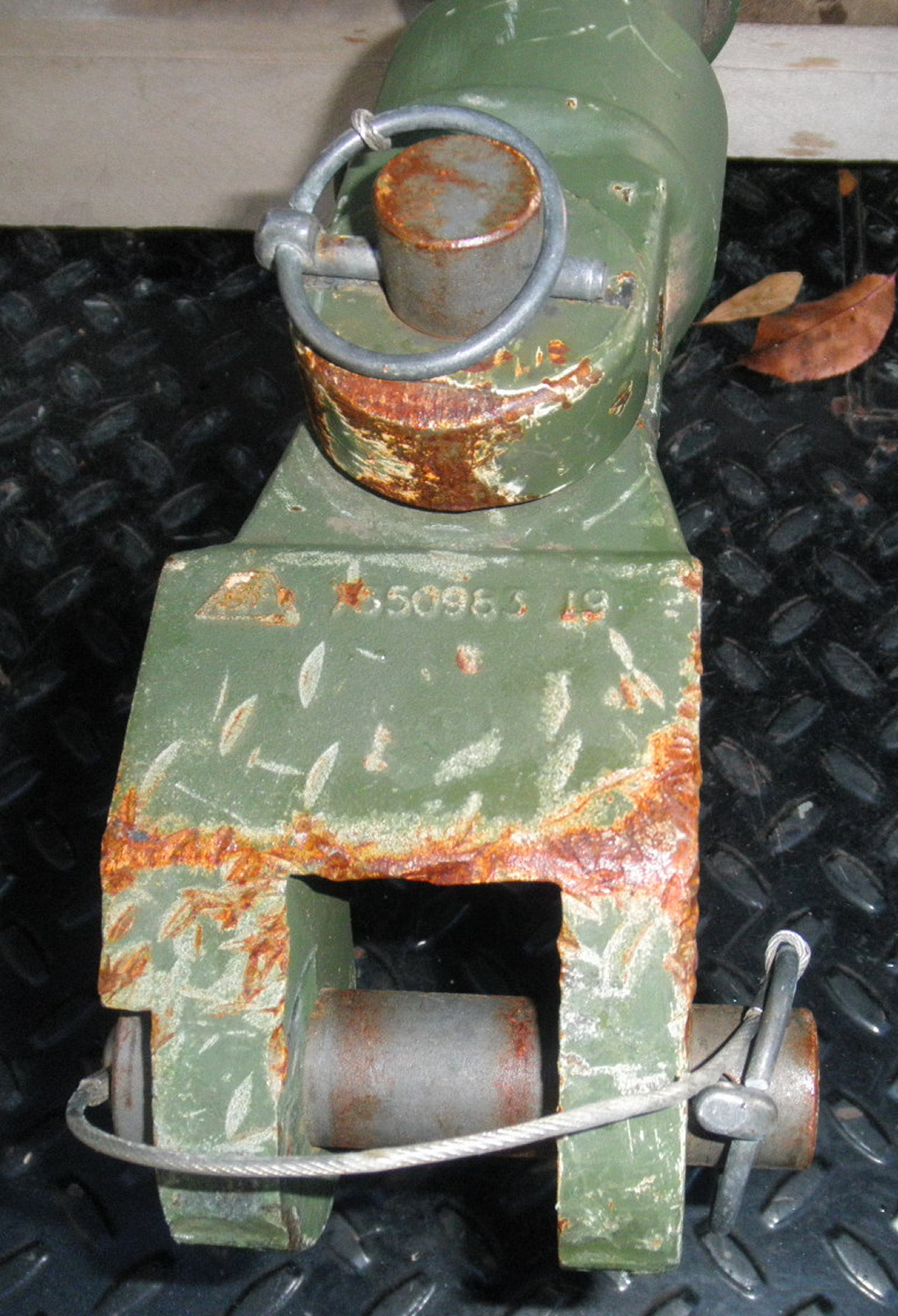 12424566 106900 4910-01-554-7296 Towbar - Image 3