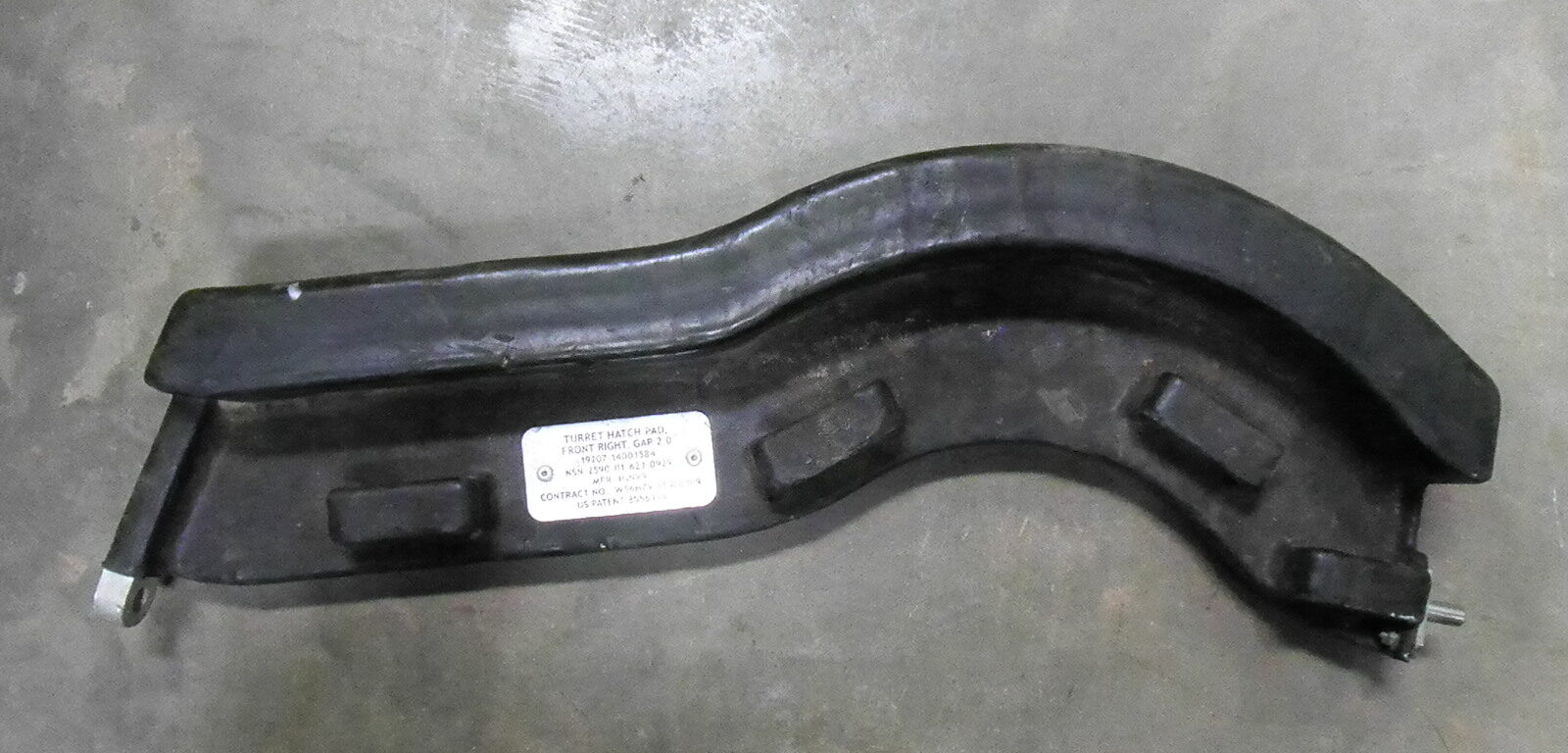 2590-01-623-0929 700-4718 14003584 Turret Hatch Pad FR