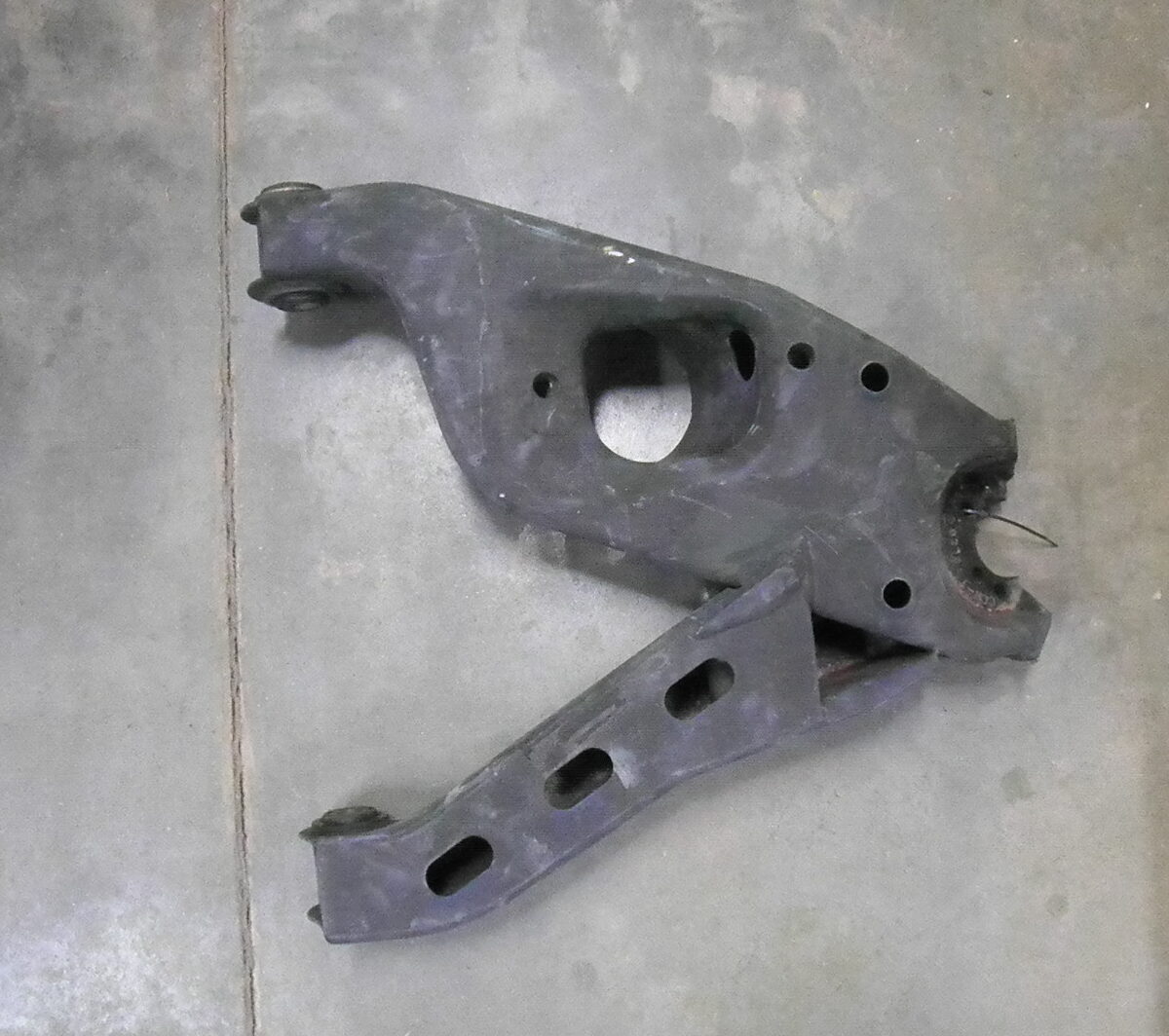 2530-01-554-8336 6030627 Lower Front LH or Rear RH Suspension Arm Control